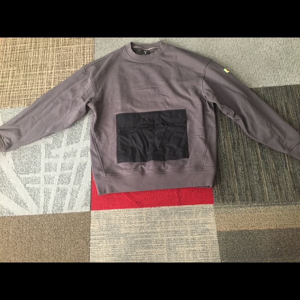 Nike ACG quest fleece crew men’s size small NWOT